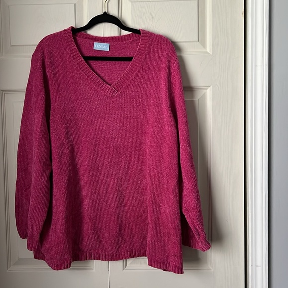 Chenille V-neck sweater,size 3X.  Pink -by Liz and Me. - Picture 2 of 4